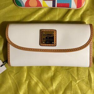 Dooney&Bourke Wallet